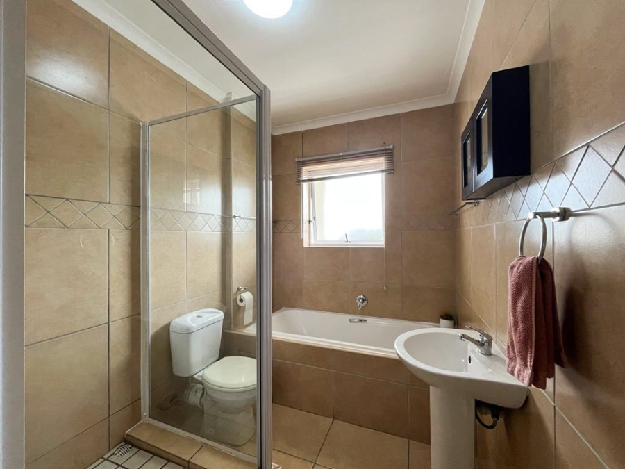 To Let 2 Bedroom Property for Rent in Burgundy Estate Western Cape